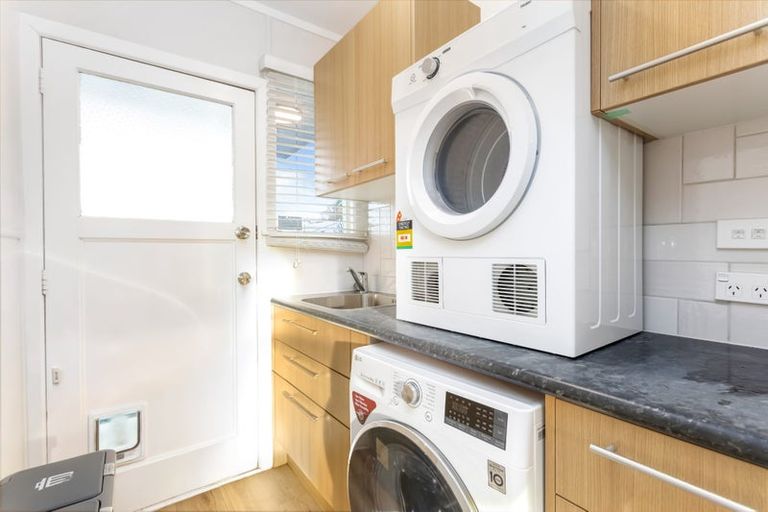 Photo of property in 1 Japonica Drive, Beach Haven, Auckland, 0626