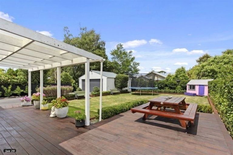 Photo of property in 16 Perry Street, Papanui, Christchurch, 8053