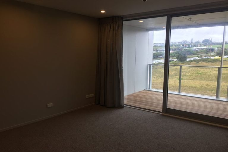 Photo of property in 302/7 Kaipiho Lane, Albany, Auckland, 0632