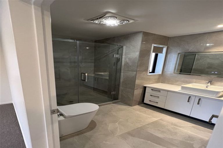 Photo of property in 5 Matatahi Road, Flat Bush, Auckland, 2019
