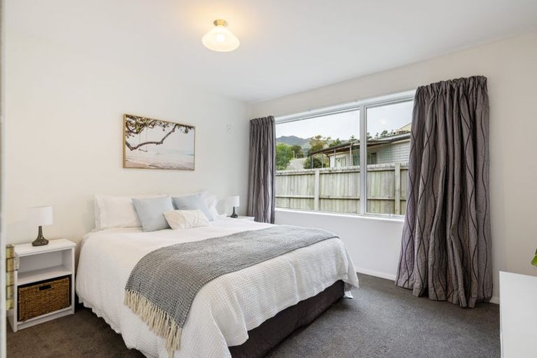 Photo of property in 2 Haywards Lane, Duvauchelle, 7581