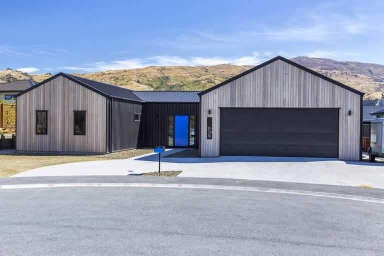 Photo of property in 8 Hortons Way, Cromwell, 9310