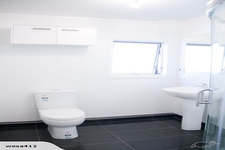 Photo of property in 11 Nea Place, Hillcrest, Auckland, 0627