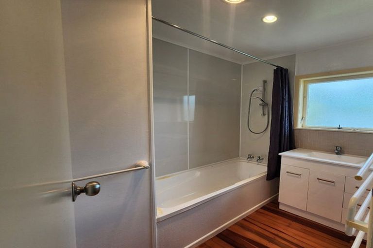Photo of property in 1/51 Seine Road, Forrest Hill, Auckland, 0620