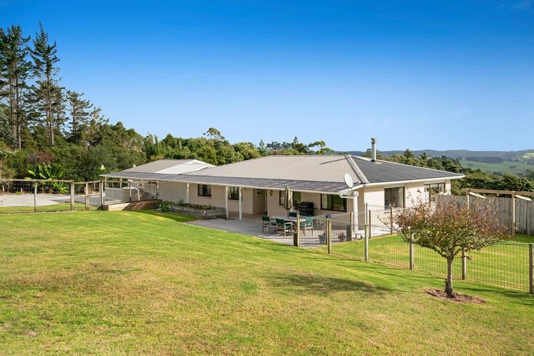 Photo of property in 180 Wishart Road, Helensville, 0875