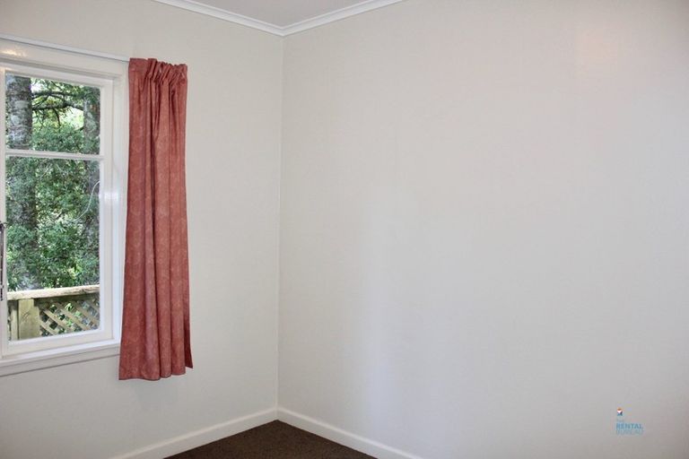 Photo of property in 233 Konini Road, Titirangi, Auckland, 0604