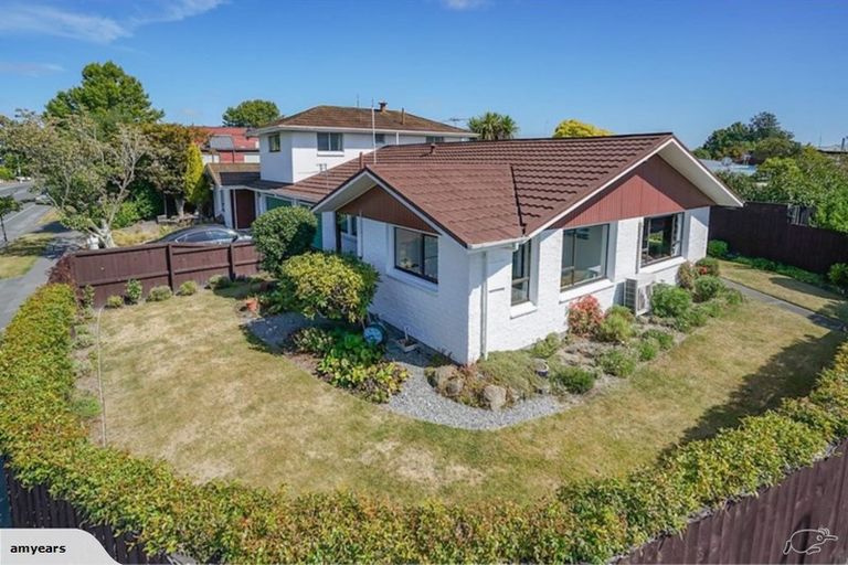 Photo of property in 1/1 Rosedale Place, Avonhead, Christchurch, 8042