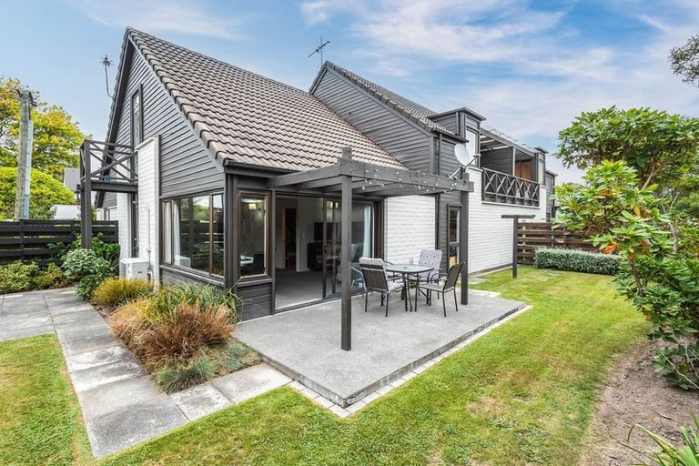 Photo of property in 35 Garden Road, Merivale, Christchurch, 8014