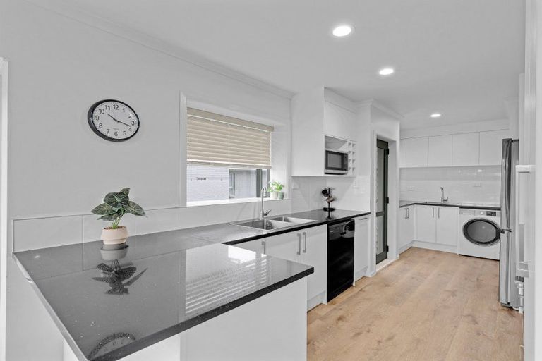 Photo of property in 52 Glenview Terrace, Glenview, Hamilton, 3206