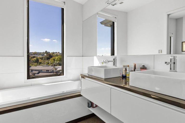 Photo of property in 6/5 The Moorings, Two Mile Bay, Taupo, 3330