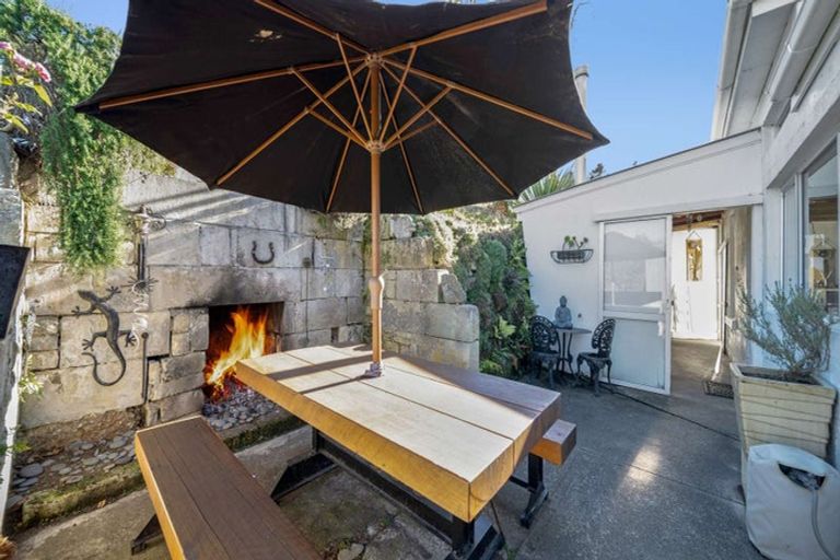 Photo of property in 1 Jessop Street, South Hill, Oamaru, 9400