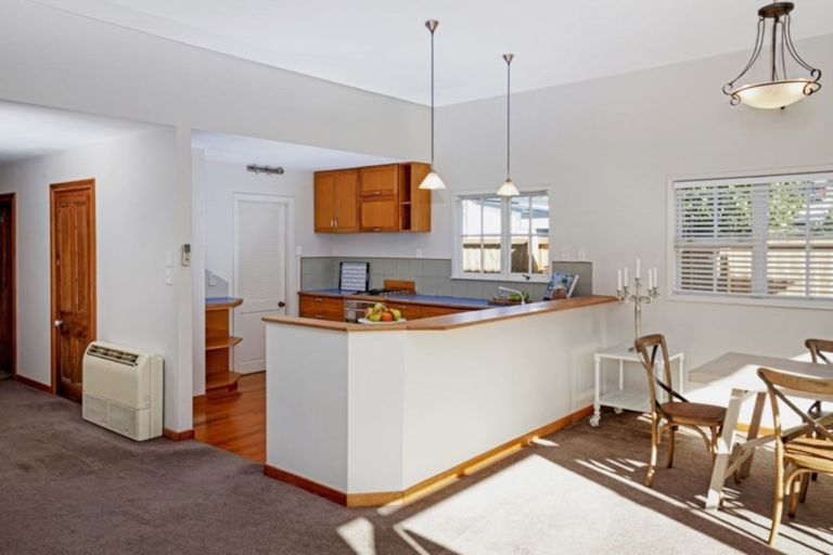 Photo of property in 23 Hawkesbury Avenue, St Albans, Christchurch, 8014