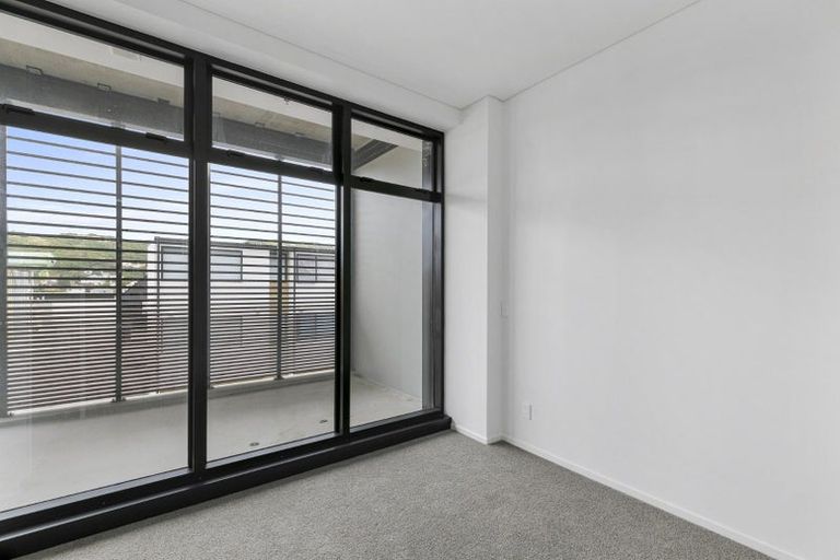 Photo of property in 105/11 Jean Caldwell Way, Island Bay, 6023