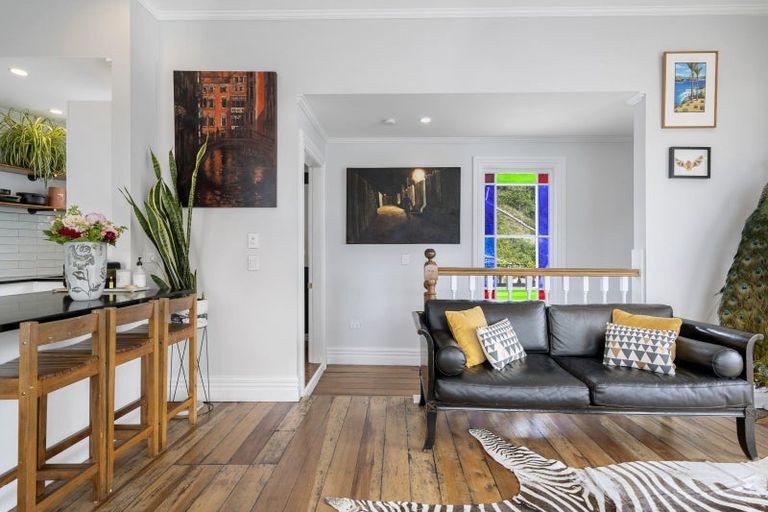 Photo of property in 11 Hay Street, Oriental Bay, Wellington, 6011