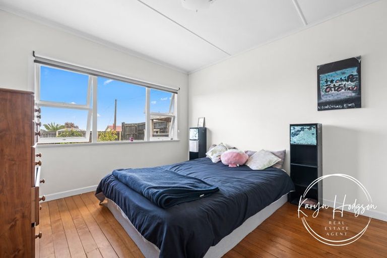 Photo of property in 103 Hurndall Street East, Maungaturoto, 0520
