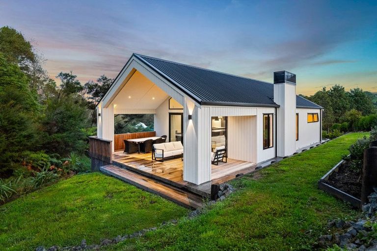 Photo of property in 8 Collings Drive, Lucas Heights, Albany, 0793