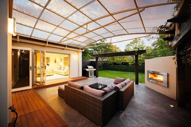 Photo of property in 6 Alan Street, Palmerston North, 4414