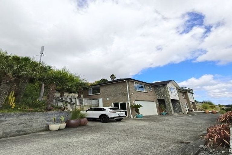 Photo of property in 48 Bur Oak Terrace, Schnapper Rock, Auckland, 0632
