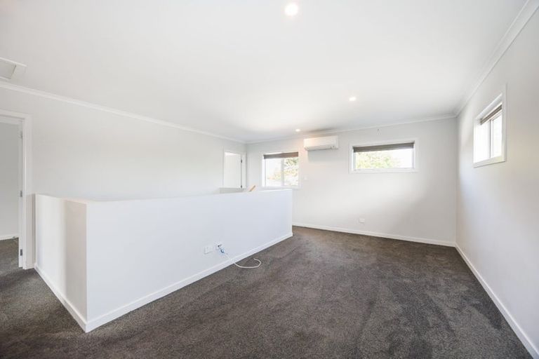 Photo of property in 47 Karina Terrace, Roslyn, Palmerston North, 4414
