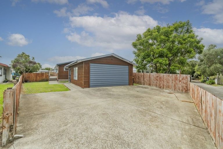 Photo of property in 13 Mayfair Close, Whitianga, 3510