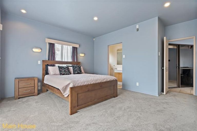 Photo of property in 39 Churchill Avenue, Manurewa, Auckland, 2102