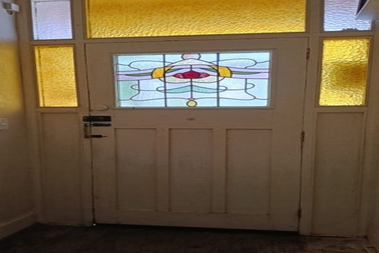 Photo of property in 28 Highbury Road, Highbury, Wellington, 6012