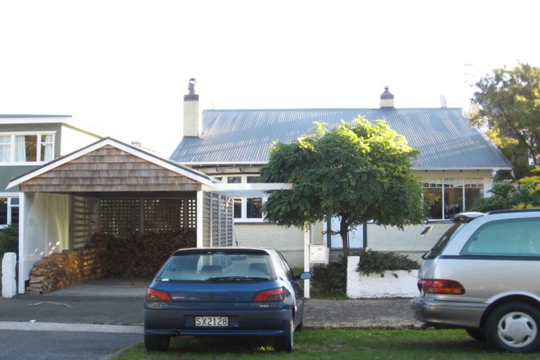 Photo of property in 116 Oroua Street, Eastbourne, Lower Hutt, 5013