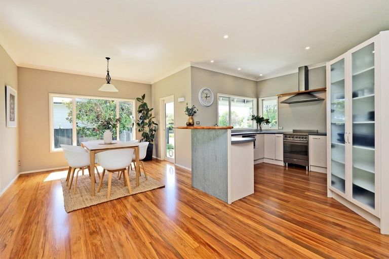 Photo of property in 26 Pukekura Place, Taradale, Napier, 4112