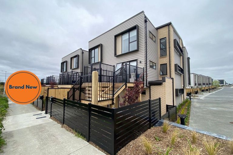 Photo of property in 36 Sinton Road, Hobsonville, Auckland, 0618