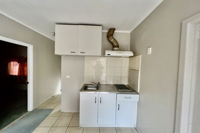 Photo of property in 1/16 Kenderdine Road, Papatoetoe, Auckland, 2025