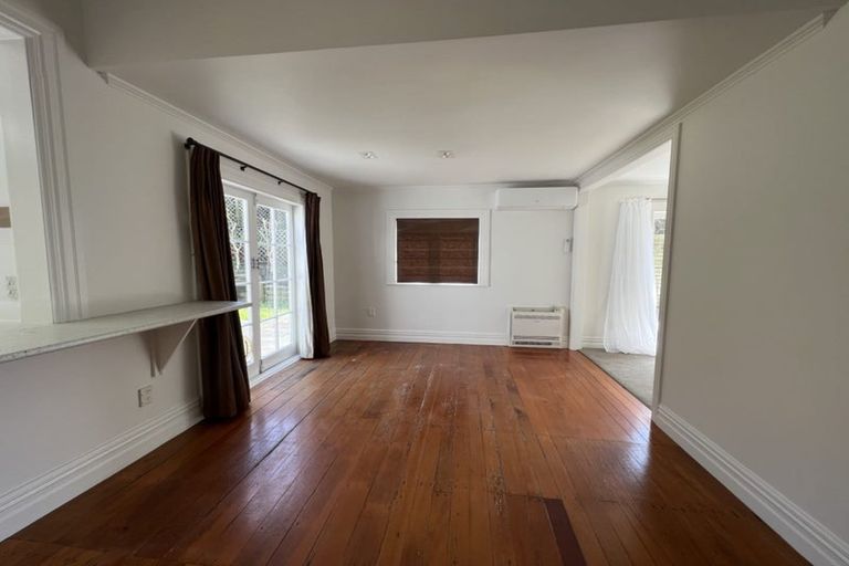 Photo of property in 1/29 Wolsley Avenue, Milford, Auckland, 0620