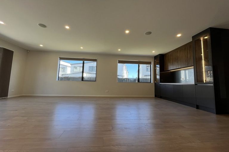 Photo of property in 42 Dromoland Drive, Flat Bush, Auckland, 2019