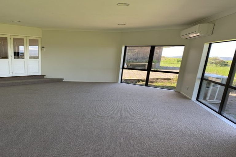 Photo of property in 82 Southernthread Road, Brooklyn, Wellington, 6021