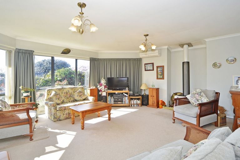 Photo of property in 5 Saint Pauls Court, Highbury, Palmerston North, 4412