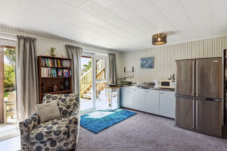 Photo of property in 7 Nuhaka Place, Paraparaumu Beach, Paraparaumu, 5032