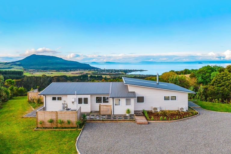 Photo of property in 11 Rangikatea Road, Omori, Turangi, 3381