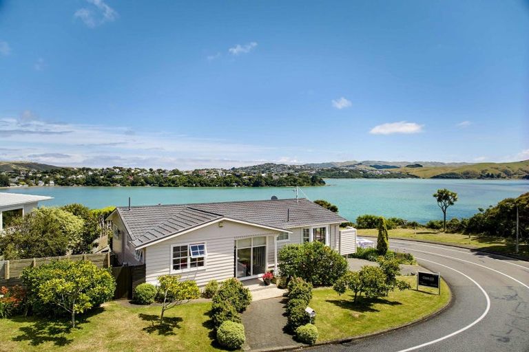 Photo of property in 6 Spinnaker Drive, Whitby, Porirua, 5024