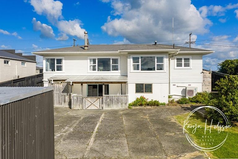 Photo of property in 103 Hurndall Street East, Maungaturoto, 0520