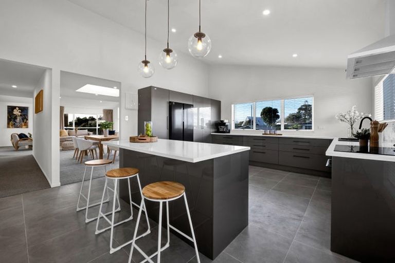 Photo of property in 20 Tiverton Crescent, Whalers Gate, New Plymouth, 4310