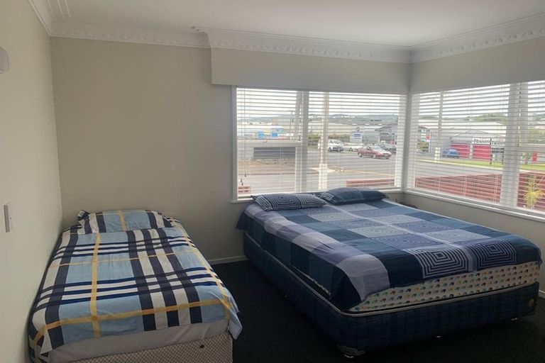 Photo of property in 2/23 Green Street, Papakura, 2110