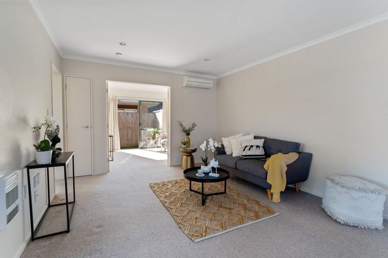 Photo of property in Rangeview Villas, 4/9 Fuller Close, Levin, 5510