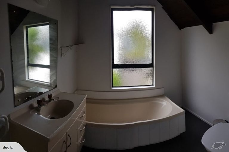 Photo of property in 1/66 Birkdale Road, Birkdale, Auckland, 0626