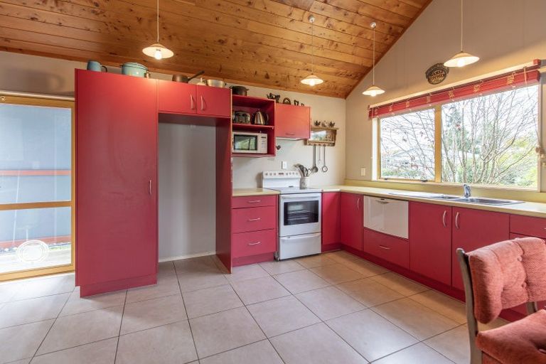 Photo of property in 13 Francis Drake Street, Waipukurau, 4200