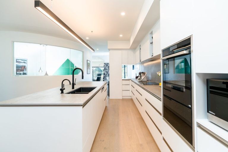 Photo of property in 14 Garden Road, Raumati Beach, Paraparaumu, 5032