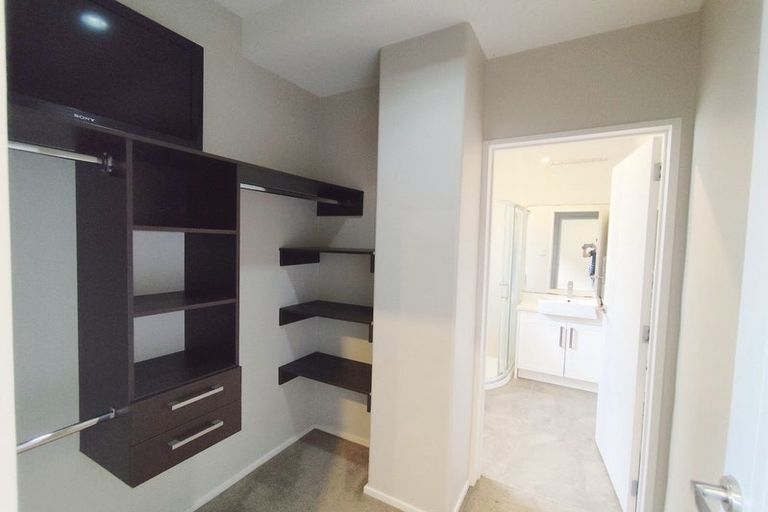 Photo of property in 1a Marina View Drive, Hobsonville, Auckland, 0618