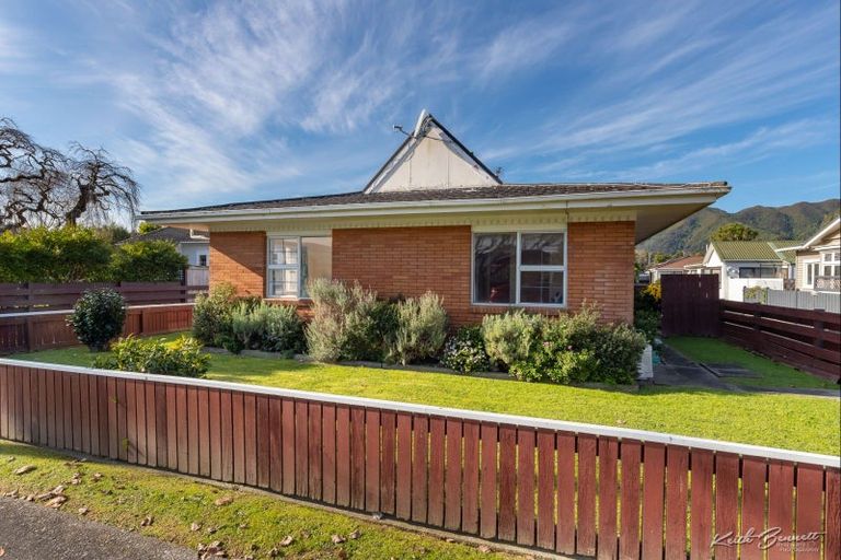 Photo of property in 1/14 Fuller Grove, Woburn, Lower Hutt, 5010