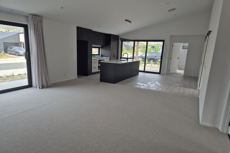 Photo of property in 14 Wooing Tree Avenue, Cromwell, 9310