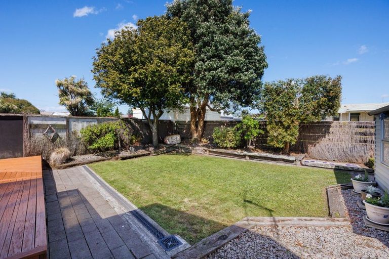 Photo of property in 8 Paradise Place, Milson, Palmerston North, 4414