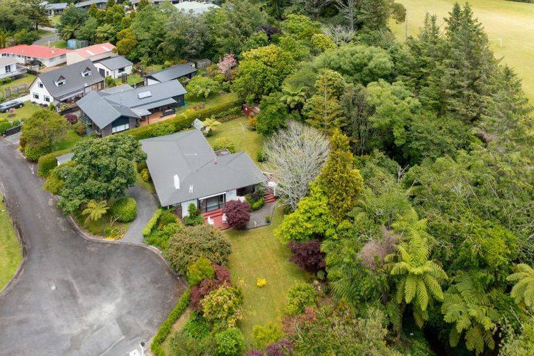 Photo of property in 14 Tainui Terrace, Inglewood, 4330
