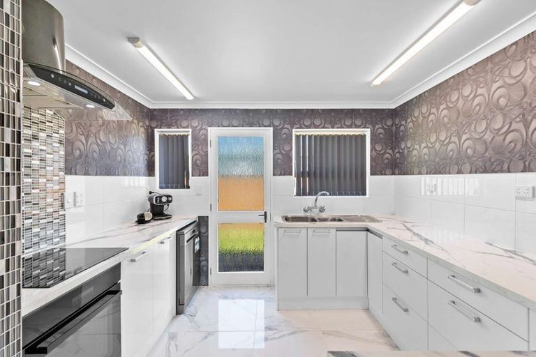 Photo of property in 1-3 Racecourse Road, Awapuni, Palmerston North, 4412